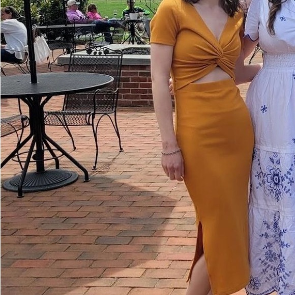 Lulus Maxi Dress - Picture 3 of 3